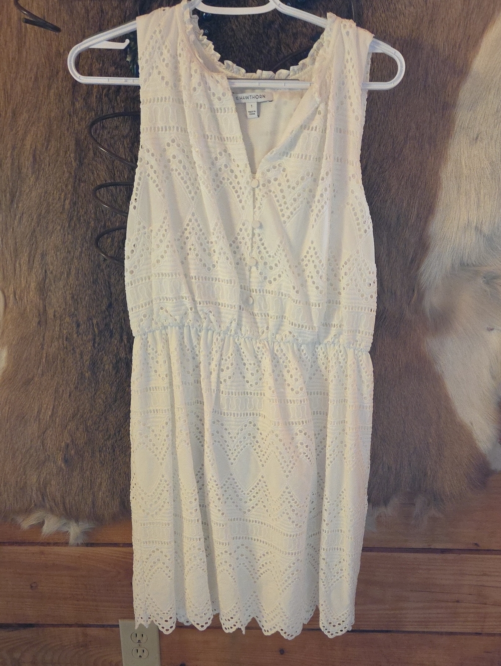 41 Hawthorn White Eyelet Sleeveless V-Neck Dress